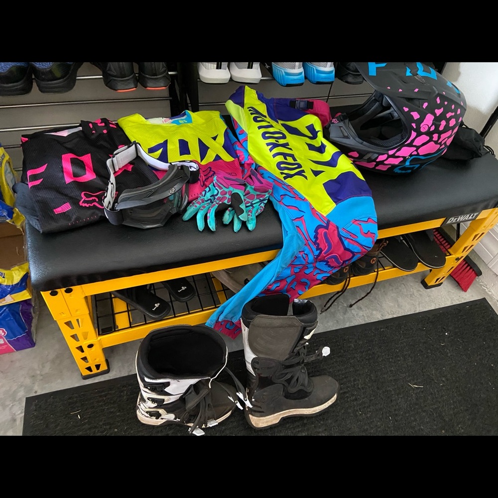 Women’s/ teen dirt bike gear
